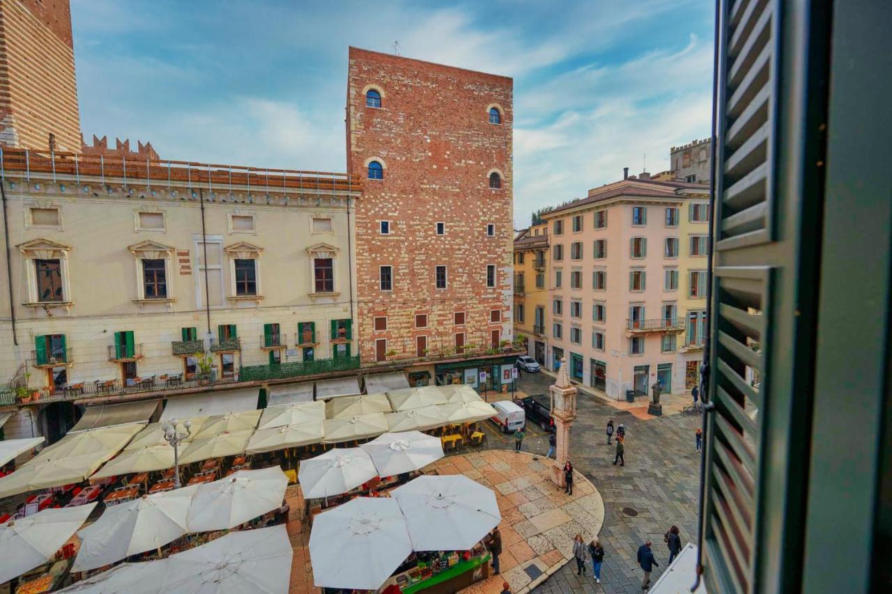 Apartmentsarena - Suite Mercatorum - Piazza Erbe เวโรนา ภายนอก รูปภาพ