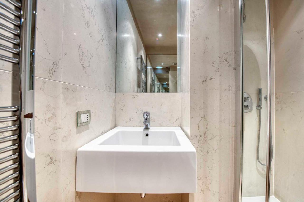 Apartmentsarena - Suite Mercatorum - Piazza Erbe เวโรนา ภายนอก รูปภาพ