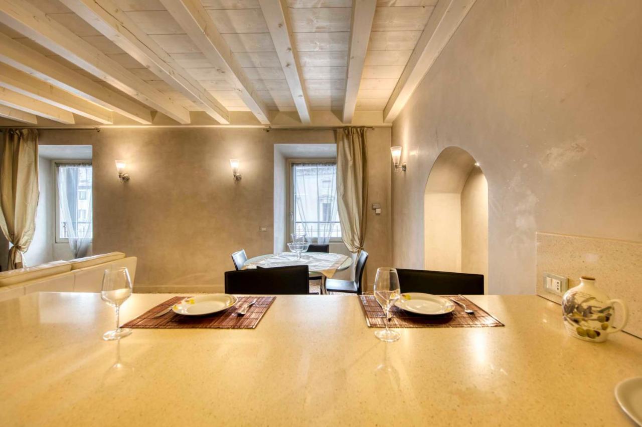 Apartmentsarena - Suite Mercatorum - Piazza Erbe เวโรนา ภายนอก รูปภาพ