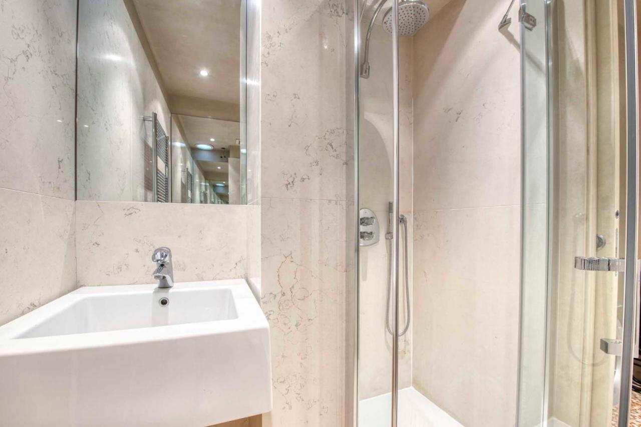 Apartmentsarena - Suite Mercatorum - Piazza Erbe เวโรนา ภายนอก รูปภาพ