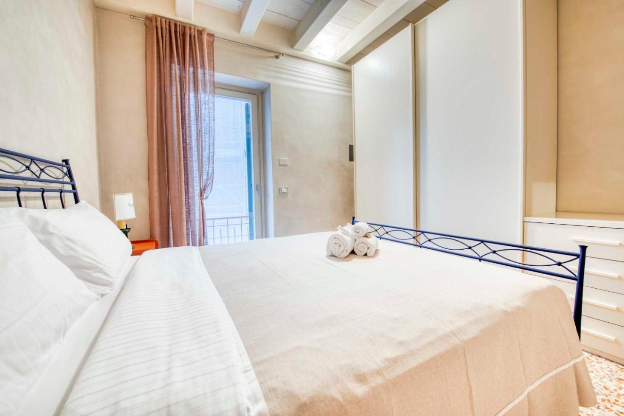 Apartmentsarena - Suite Mercatorum - Piazza Erbe เวโรนา ภายนอก รูปภาพ