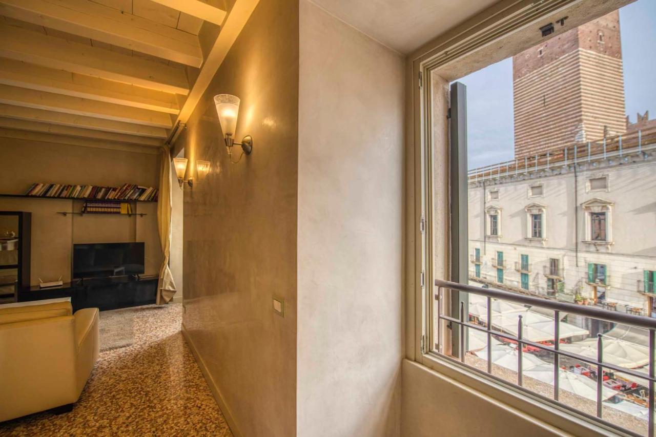 Apartmentsarena - Suite Mercatorum - Piazza Erbe เวโรนา ภายนอก รูปภาพ